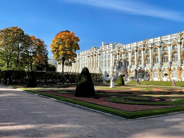 В Екатерининский и Александровский дворцы и парки (в группе) - фото 1