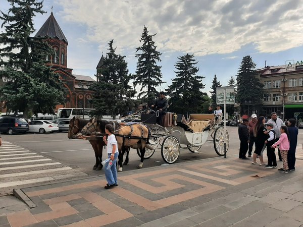 Трансфер из аэропорта Гюмри в Ереван (или наоборот) + обзорная прогулка по Гюмри - фото 4