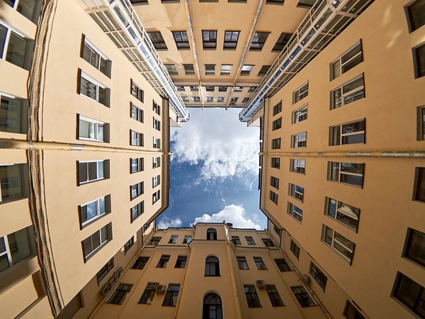 За угол от Невского проспекта: экскурсия по проходным дворам - фото 2