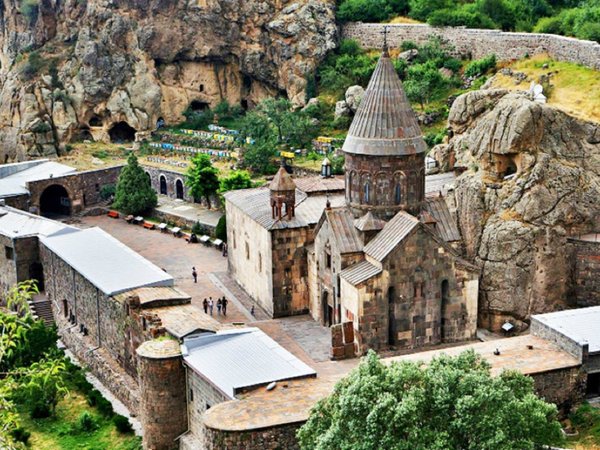 По следам древних культур: монастырь Авуц Тар и невиданный Гарни - фото 3