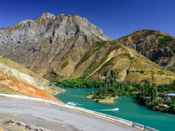 Чимганские горы и Чарвакское водохранилище за 1 день на электромобиле - фото 2