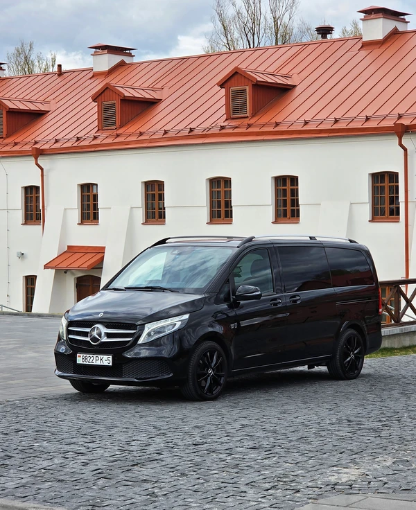 Поездка по главным местам Минска на Mercedes-Benz V-Class