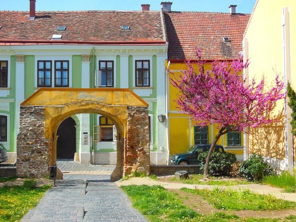 Курорты Балатона и замок вечной любви в Секешфехерваре - фото 3