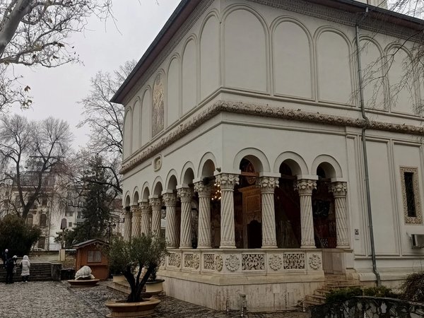 Бухарест — сердце православия и жемчужина Европы - фото 2