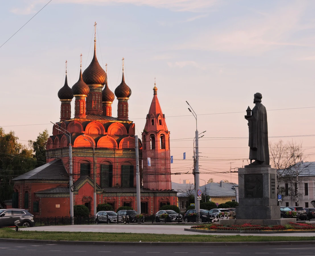 Огни небольшого города: вечерняя экскурсия по Ярославлю