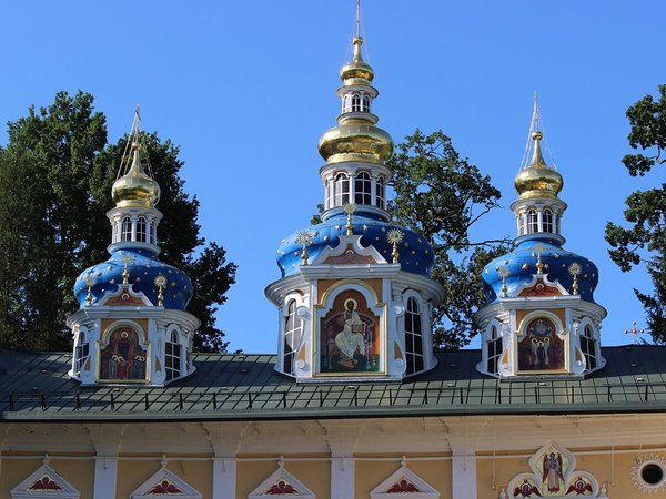 Печоры, Изборск и музей «Льняная губерния» за 1 день (на вашем авто) - фото 3
