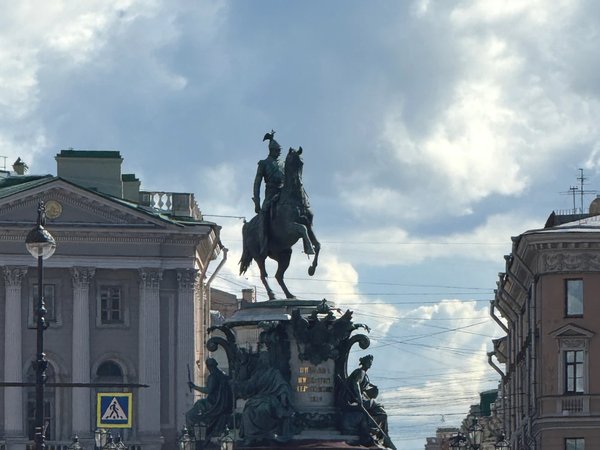 Золотой треугольник Петербурга: идеальное знакомство с городом - фото 3