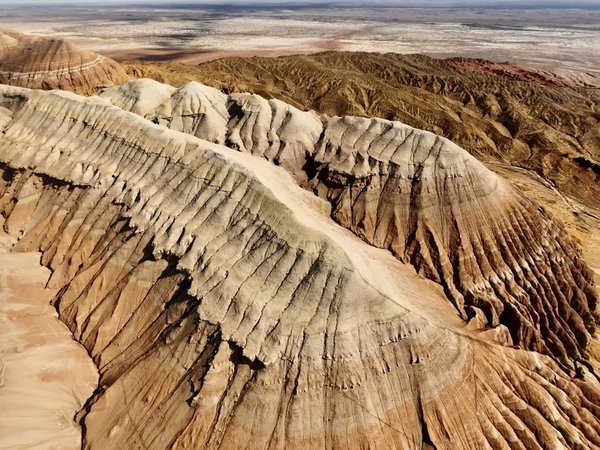 Из Алматы в Алтын-Эмель: горы Катутау, Актау и Поющий бархан - фото 1
