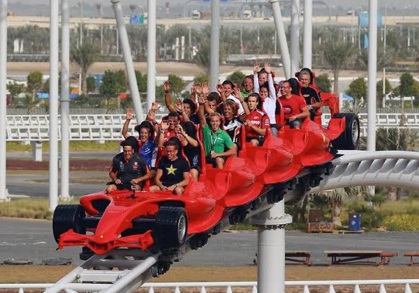 Билет в несколько парков: Ferrari, SeaWorld, Warner Bros. и YasWaterWorld