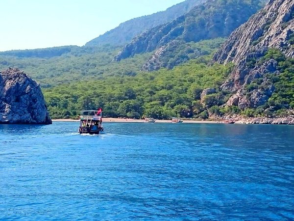 Из Антальи — в голубые бухты Адрасана и Порто-Дженевиз