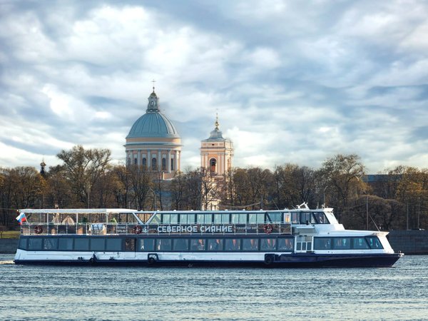 Теплоходная прогулка «От Петропавловки до Лахта-центра» - фото 1