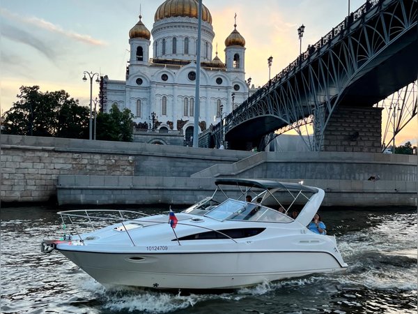 Речная прогулка на катере по центру Москвы - фото 1