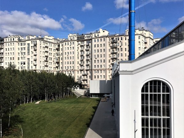 Вокруг Дома на набережной с его жителем - фото 4