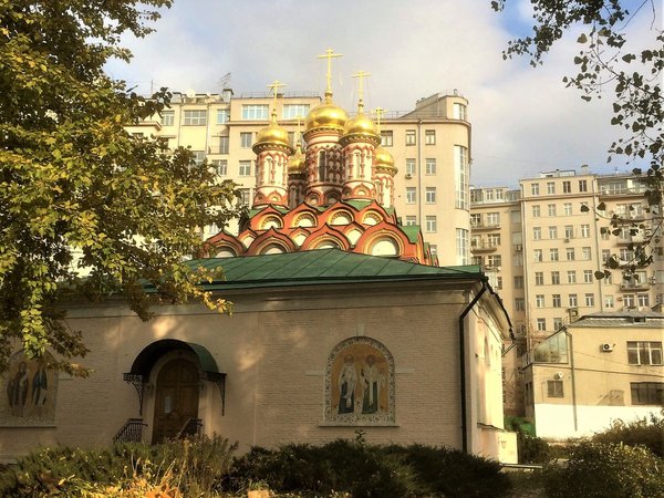 Вокруг Дома на набережной с его жителем - фото 3