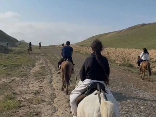 Конное приключение и пикник среди степных пейзажей Баку - фото 3