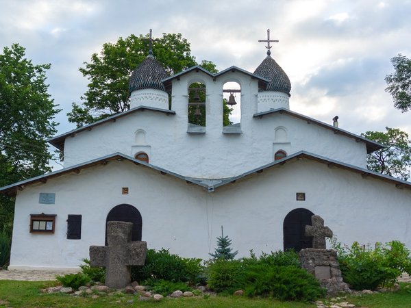 Город-храм Псков: шедевры церковного зодчества (на вашем автомобиле)