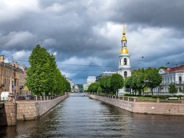 Петербург — как витрина Империи: масштаб площадей и роскошь дворцов от Петра до Путина - фото 1