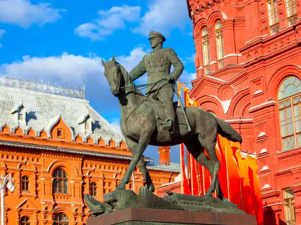 Квест-прогулка «Пропавшие страницы Красной площади» - фото 1