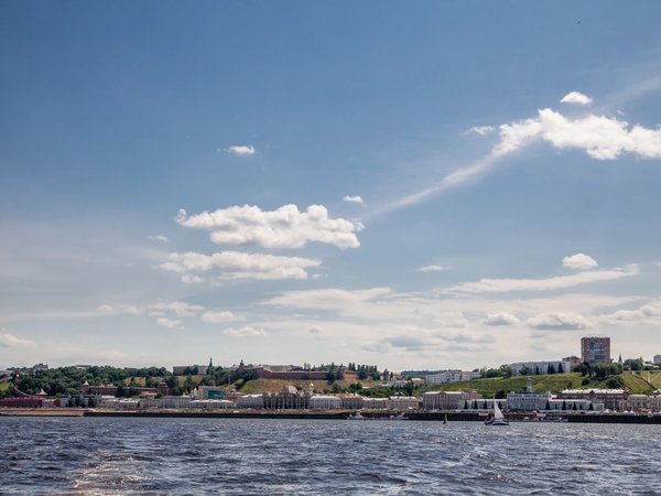Царственно поставленный город: водная прогулка с гидом (по выходным) - фото 4