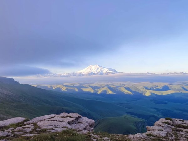 Плато динозавров, ущелье Хасаут и древний аул-призрак — из Кисловодска - фото 1