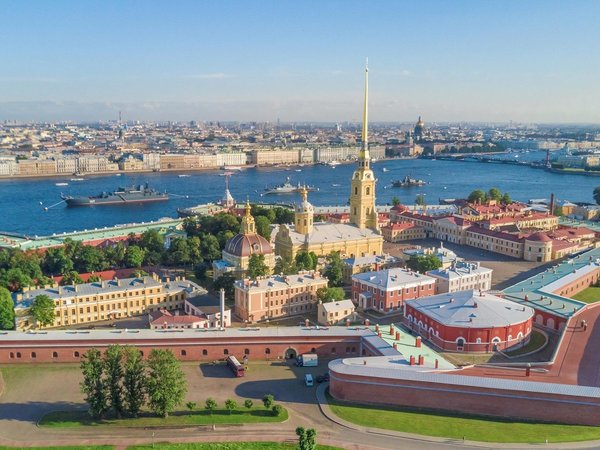 На минивэне — по Петербургу (с посещением Петропавловской крепости)