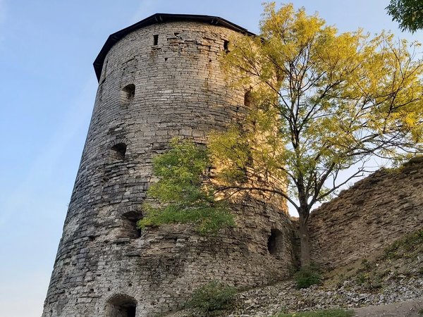 Из Пскова в Изборск и Печоры: две крепости, две святыни - фото 1