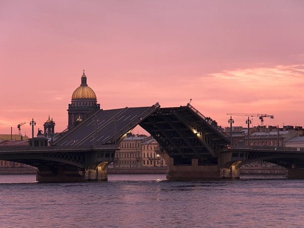 По Петербургу на теплоходе: реки, каналы и развод мостов - фото 1