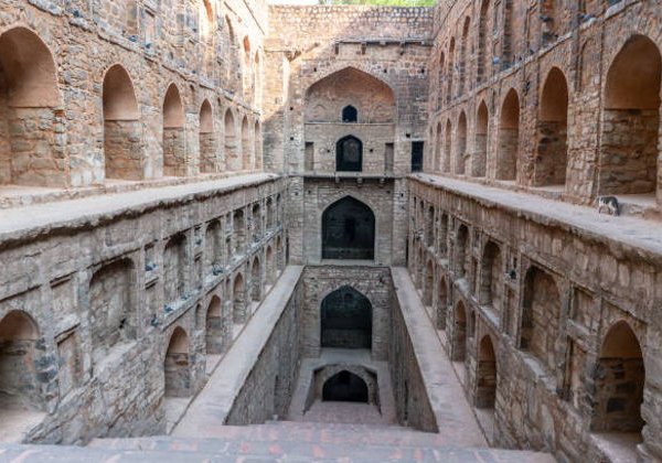 Старинная и колоритная столица колонизаторов моголов - фото 4