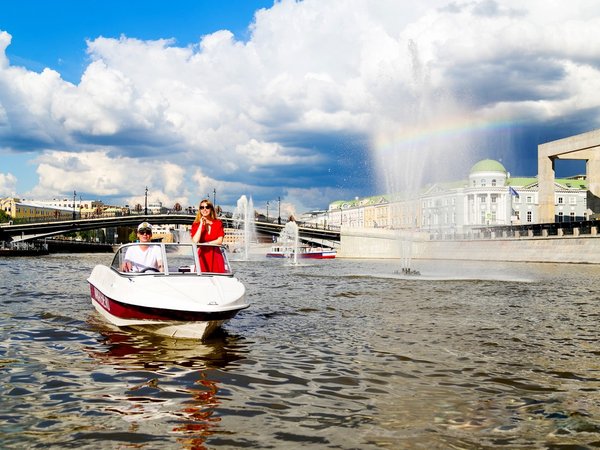 По центру Москвы на индивидуальном катере - фото 3