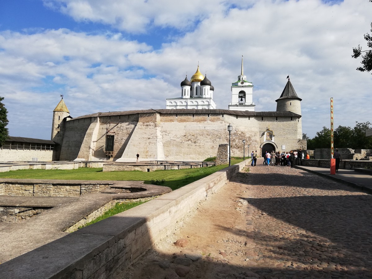 Первое знакомство с Псковским кремлём