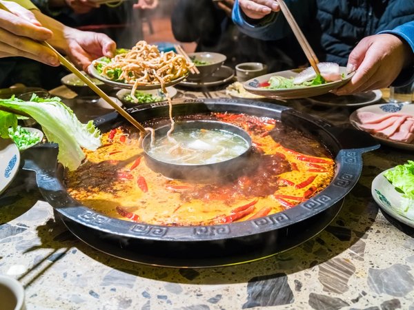 Яркий день в Китае: Великая стена, храм Юнхэгун и модное кафе с hotpot - фото 1