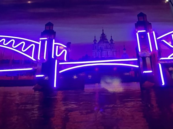 Петербургская ночь: развод мостов и тайные бары на «мини купере» - фото 3