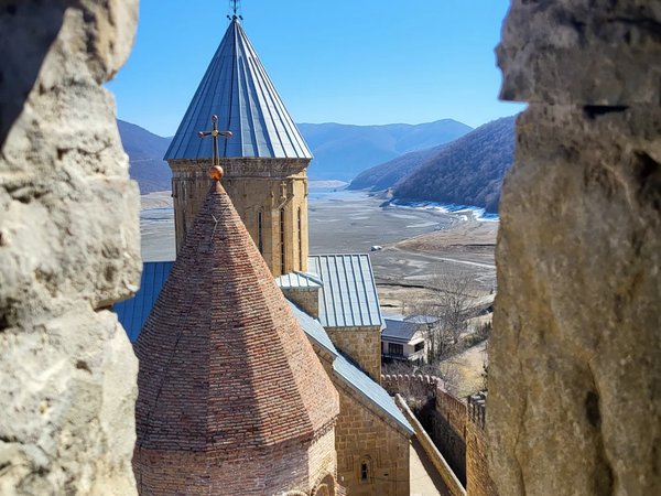 Врата Кавказа: путешествие в Казбеги из Тбилиси - фото 1