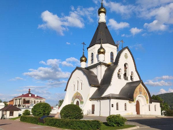 Фотопрогулка от Гремячей Гривы к Енисею: сопки, видовки и храмы - фото 4