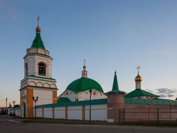 Чебоксары от земли до неба: пешеходная экскурсия + поездка на колесе обозрения - фото 2