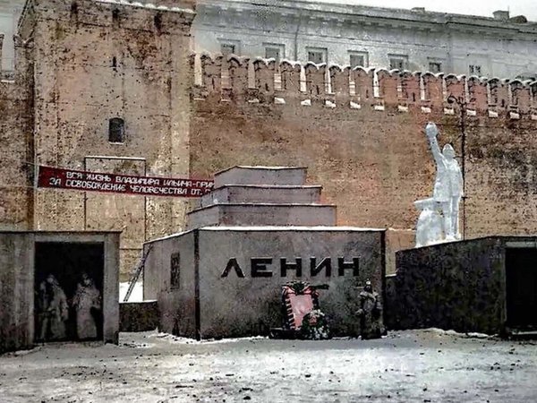Красная Москва. По центру города — со специалистом по марксизму-ленинизму. Индивидуальная экскурсия - фото 2