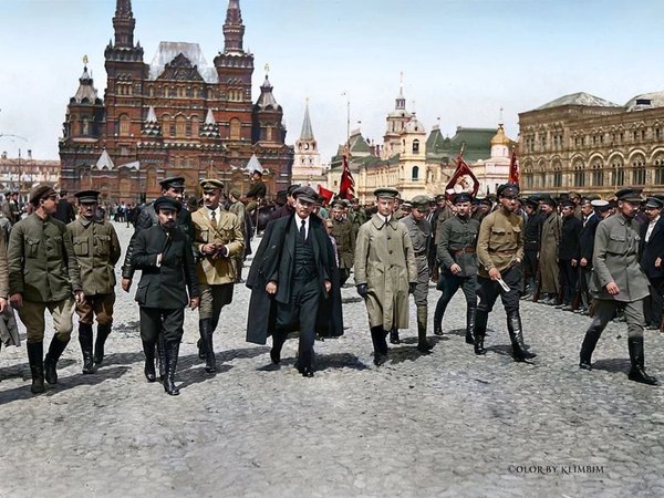 Красная Москва. По центру города — со специалистом по марксизму-ленинизму. Индивидуальная экскурсия - фото 1