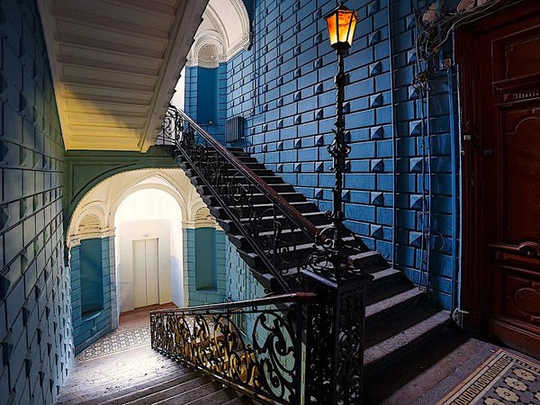 Доходные дома, дворы-колодцы и парадные лестницы - фото 1