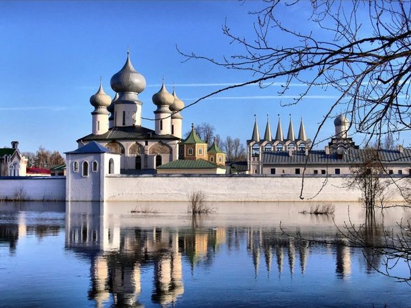 Тихвинский Богородичный Успенский монастырь: дом Пречистой Богоматери - фото 3