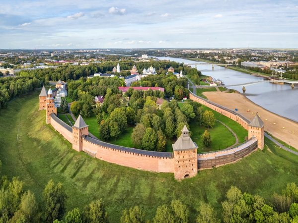 Великий Новгород: прогулка вдоль Кремлёвской стены - фото 3