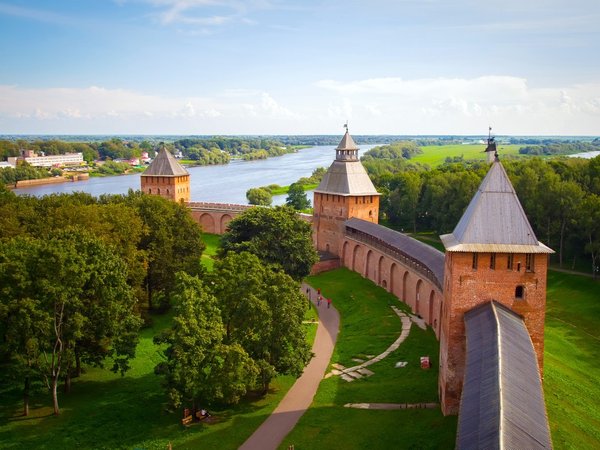 Великий Новгород: прогулка вдоль Кремлёвской стены - фото 4