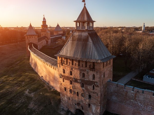 Великий Новгород: прогулка вдоль Кремлёвской стены - фото 2