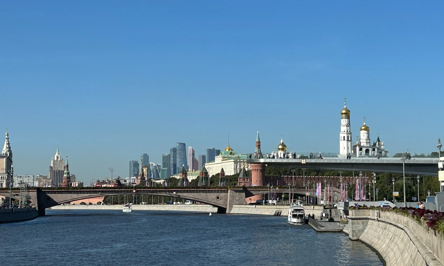 Серебряная лента: по Москве-реке на теплоходе