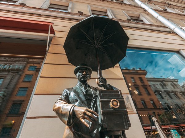 Рыцари, коты, слоны и та самая чайка: иммерсивная прогулка в наушниках