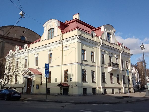 Вокруг станции метро «Горный институт» - фото 3
