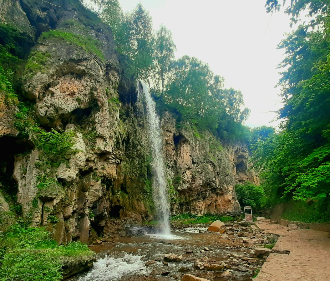 Треккинг по ущелью реки Аликоновки к Медовым водопадам