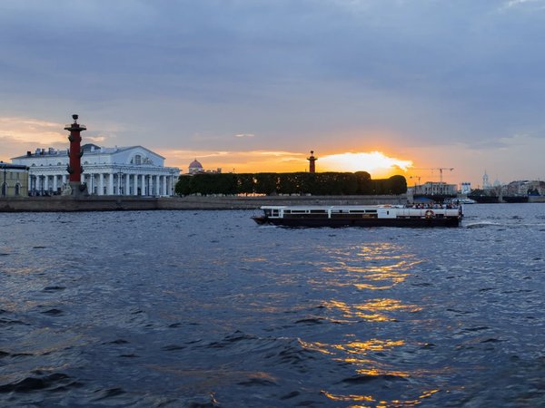 Закатный Петербург с воды - фото 4