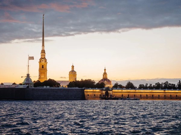 Закатный Петербург с воды - фото 2