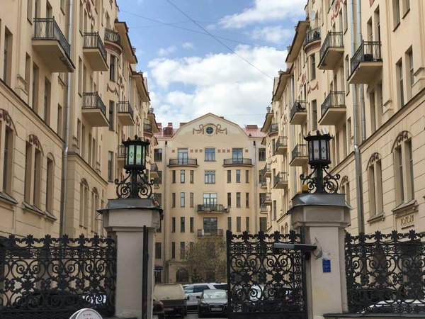 «Санкт-Петербург. События и люди». Авторская прогулка в мини-группе - фото 1