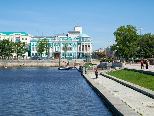 Вдоль реки Исеть: обзорная прогулка по Екатеринбургу - фото 3